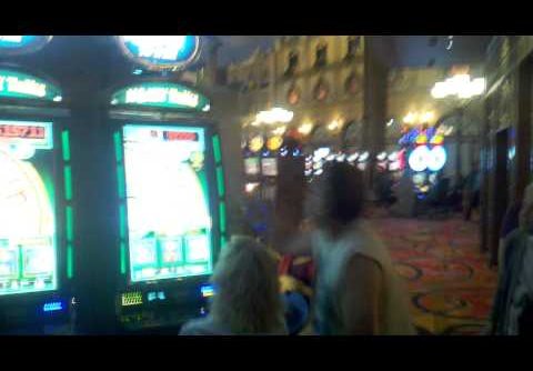 Biggest Las Vegas slot machine jackpot ever!