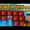 FIRST BONUS ON THE MIGHTY KING! | BIG WIN ON GAMOMAT ONLINE SLOT MACHINE