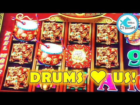 FIRST SPIN BONUS ON DANCING DRUMS EXPLOSION SLOT MACHINE SUPER BIG WIN! WE BOTH WIN ON THE DRUMS!