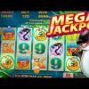 MEGA JACKPOT RE-TRIGGER !!! Whales of Cash 5c Aristocrat Video Slot in San Manuel Casino