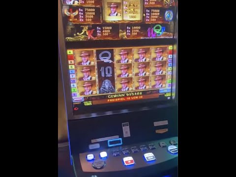 GUY wins 1,3 Million Euro with SLOT MACHINE – 1 SPIN = 1000€!!