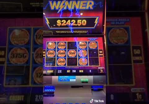 INCREDIBLE WINS ON 2 LIGHTNING LINK SLOT MACHINES #SHORTS