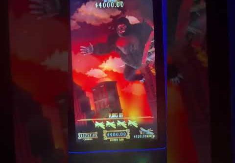 BIG WIN ON KING KONG SLOT MACHINE