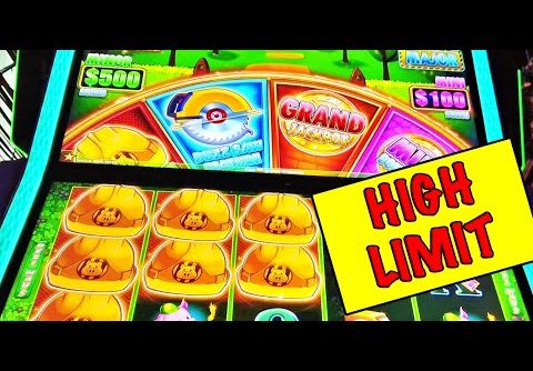 Big Wins: Huff n More Puff and Super Reel Em In Slots