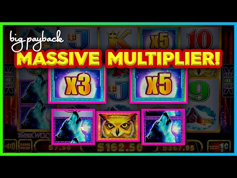 Huge Win + Massive Multiplier = Incredible Super Jackpot Deluxe Timber Wolf Slot Action!