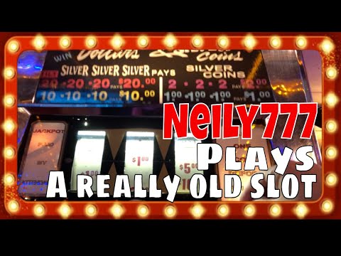 I played the OLDEST SLOT MACHINE in Laughlin!! Did I win? LIGHTNING LINK ✧ TRIPLE DIAMOND BIG WIN