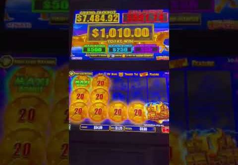 Bull rush slot club maxi huge win