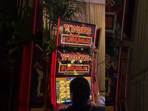 Woman wins $1.5 million on  Dragon Link in High Limit at Wynn  #shorts #gambling #slots