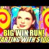 LOLLIPOPS & MUNCHKINS FOR THE BIG WIN!! MUNCHKINLAND WIZARD OF OZ Slot Machine (LIGHT & WONDER)