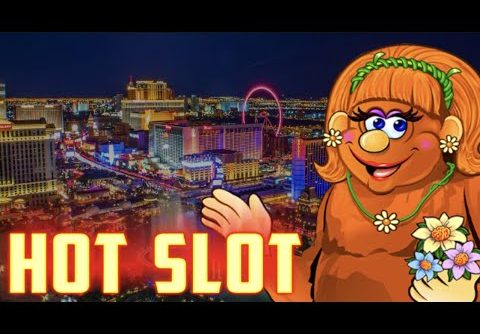 Bankrupting The Casino Using Free Play On Betti The Yetti Slot Machine! HUGE WIN AFTER HUGE WIN!