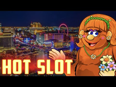 Bankrupting The Casino Using Free Play On Betti The Yetti Slot Machine! HUGE WIN AFTER HUGE WIN!