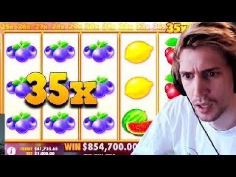 XQC GETS INSANE NEW RECORD WIN ON EXTRA JUICY SLOT! So Lucky
