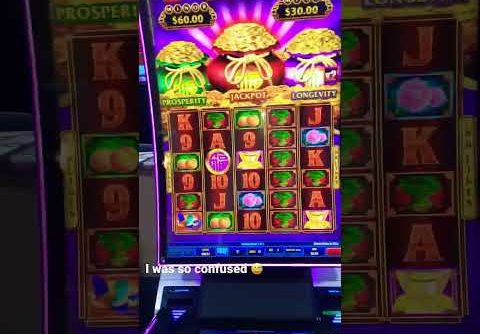 BIG WIN ‼️i literally put 2 dollars in a gas station slot machine !!  #dontgamble but #getmoney