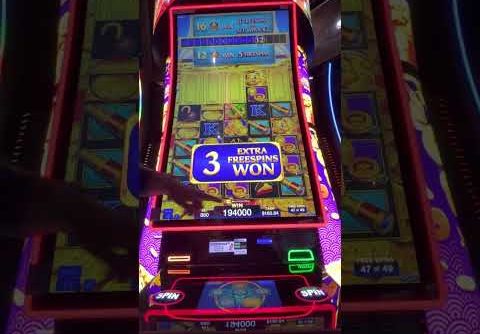 BIG WIN! Rakin’ Bacon Deluxe Slot Machine – Jackpot Handpay – Comanche Red River