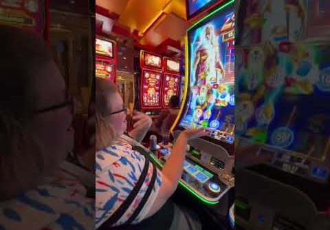 Big win bonus dance #carnivalhorizon #slots #zeus