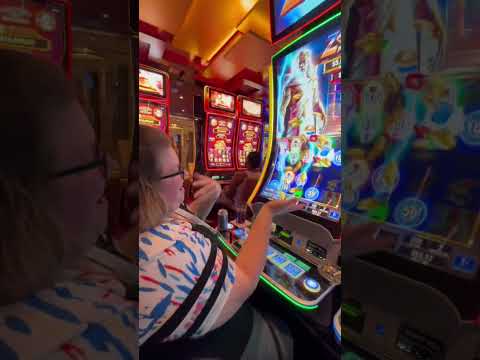 Big win bonus dance #carnivalhorizon #slots #zeus