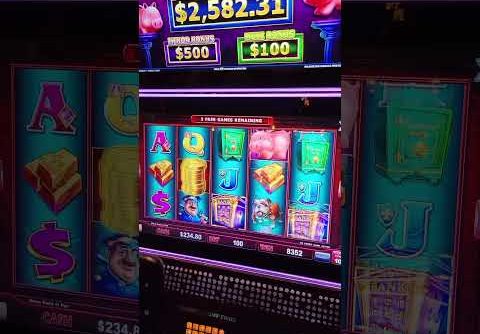 Huge win on Piggy Bankin slots! #shorts