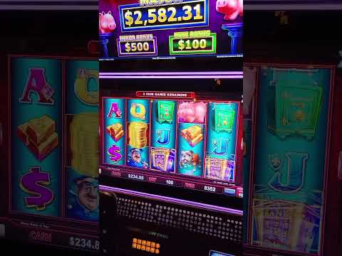 Huge win on Piggy Bankin slots! #shorts