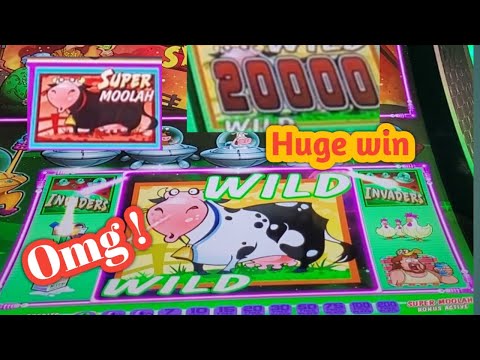 Attack from planet moolah | Huge win with super moolah hit