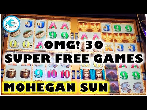 HUGE SLOT WINS MOHEGAN MONDAYS! RETRIGGERING SUPER FREE GAMES ON FIRELIGHT! FU DAO LE MAX BET BONUS!