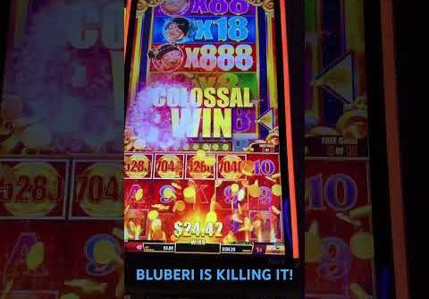 Some BIG WINS on 888 slot machine by Bluberi! #slots #casino #slotmachine #jackpot #thecasino
